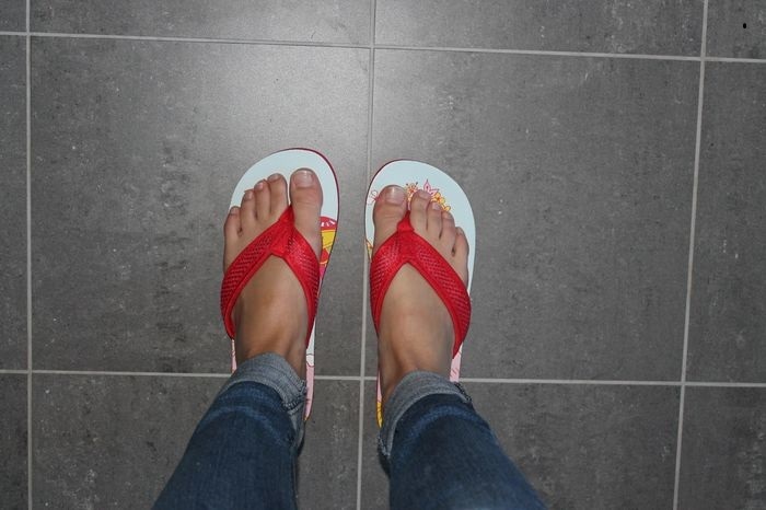Zara larsson feet